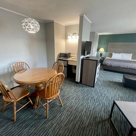 Countryside Inn & Suites Omaha East-Council Bluffs Ia Стая снимка
