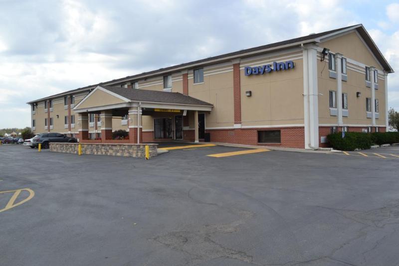 Countryside Inn & Suites Omaha East-Council Bluffs Ia Екстериор снимка