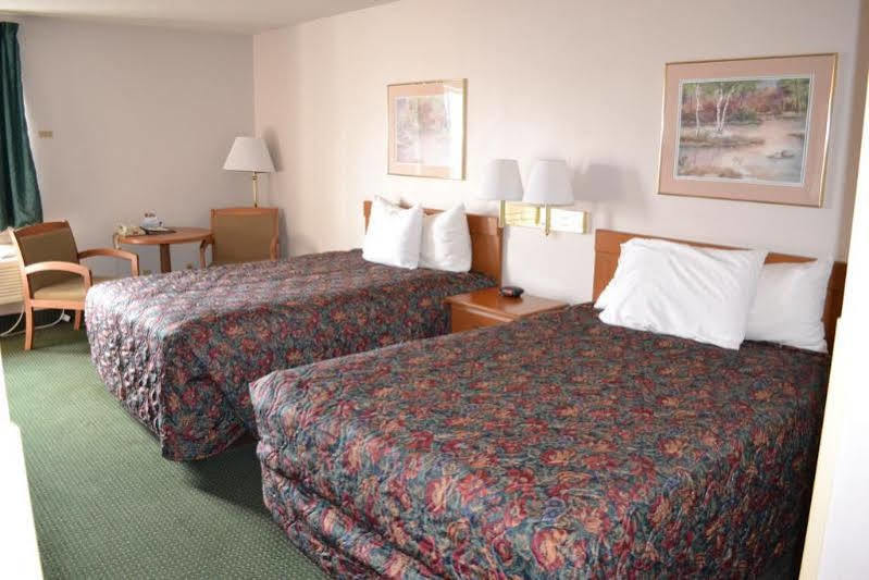 Countryside Inn & Suites Omaha East-Council Bluffs Ia Екстериор снимка