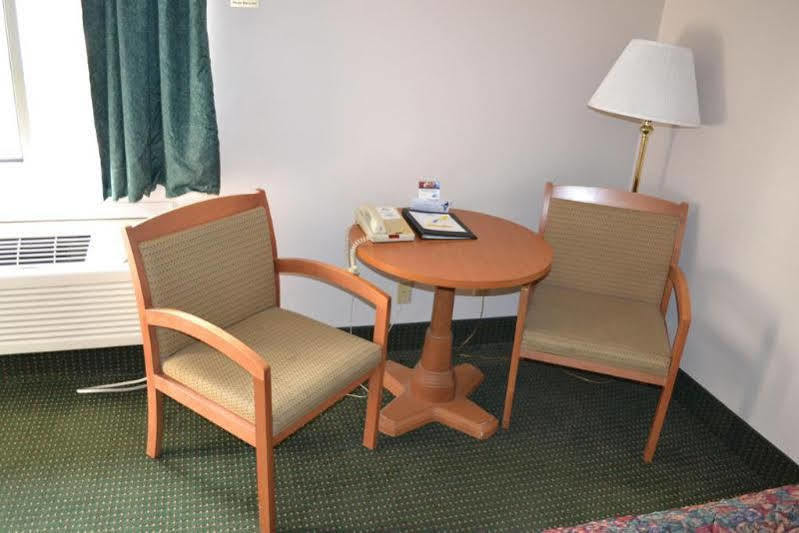 Countryside Inn & Suites Omaha East-Council Bluffs Ia Екстериор снимка