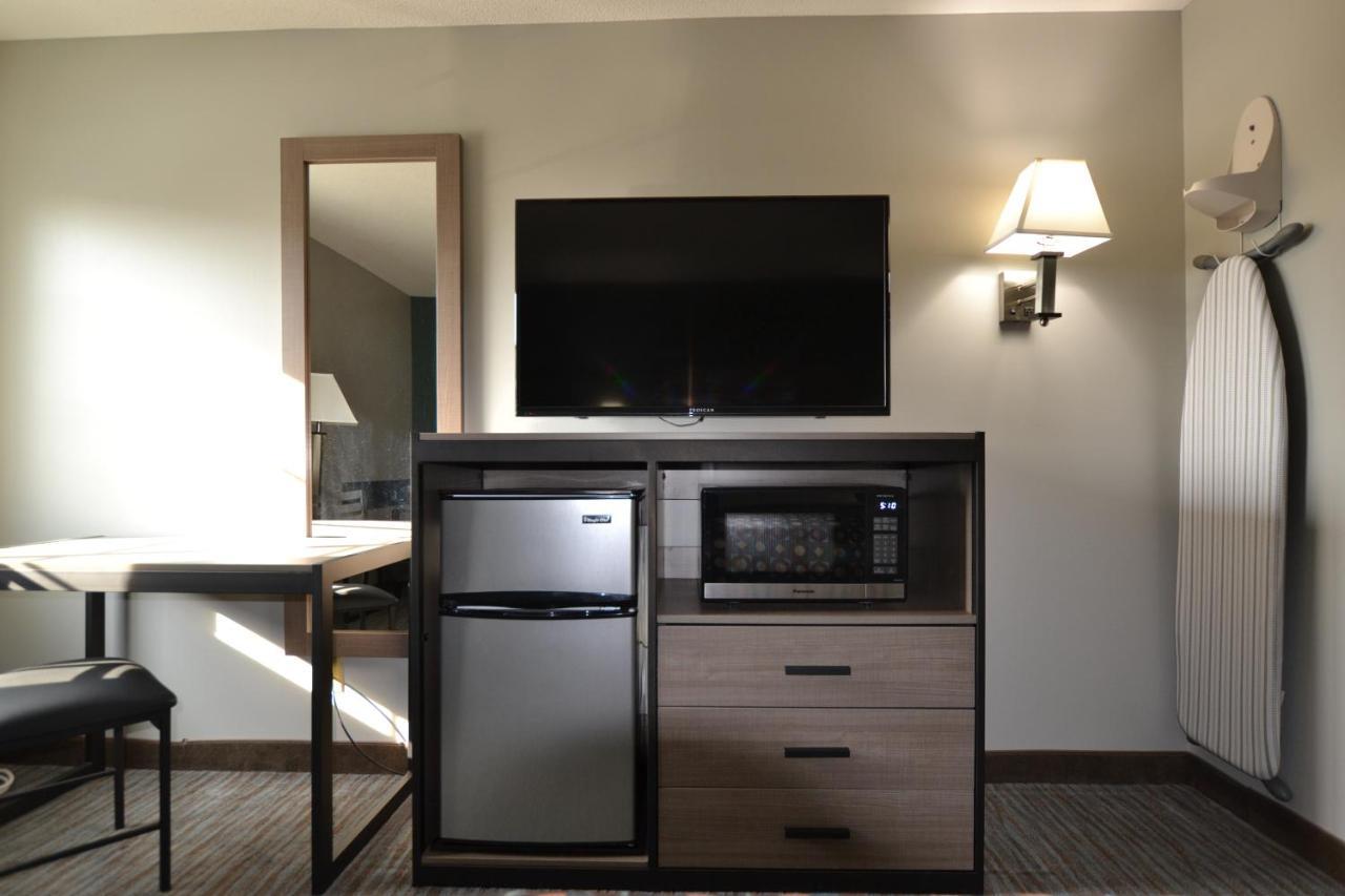 Countryside Inn & Suites Omaha East-Council Bluffs Ia Екстериор снимка