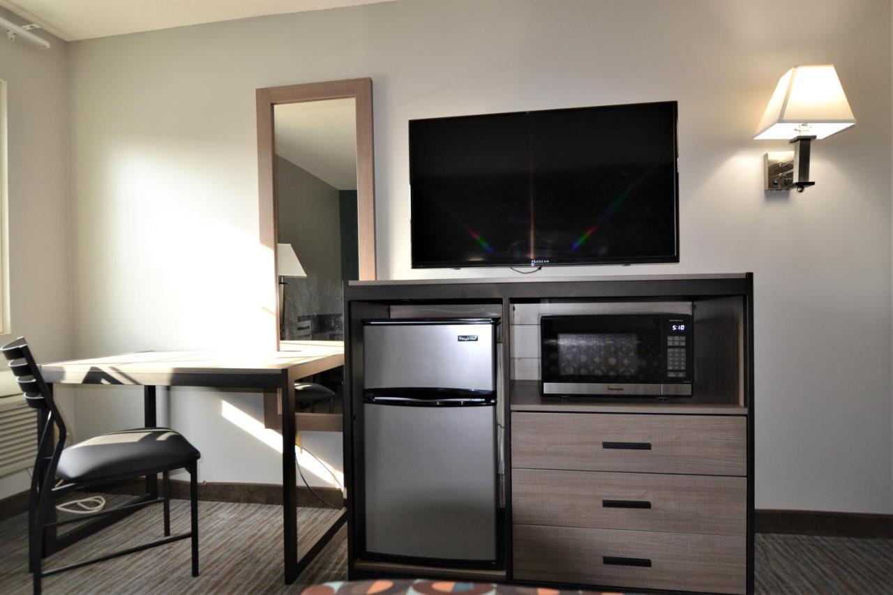 Countryside Inn & Suites Omaha East-Council Bluffs Ia Екстериор снимка